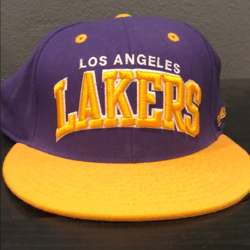 Lakers hat fitted 7 and 5/8 61 cm